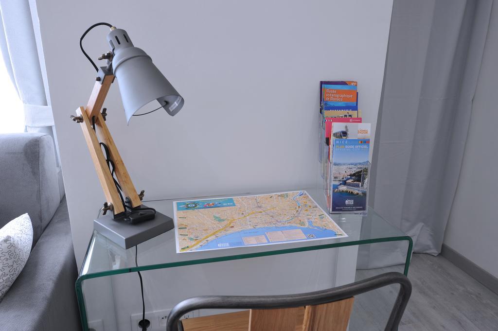 Le 10 - Nice Massena Apartment Luaran gambar